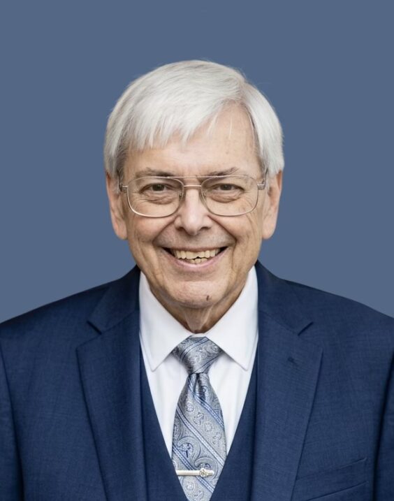 Nicholas J. Oleynik photo